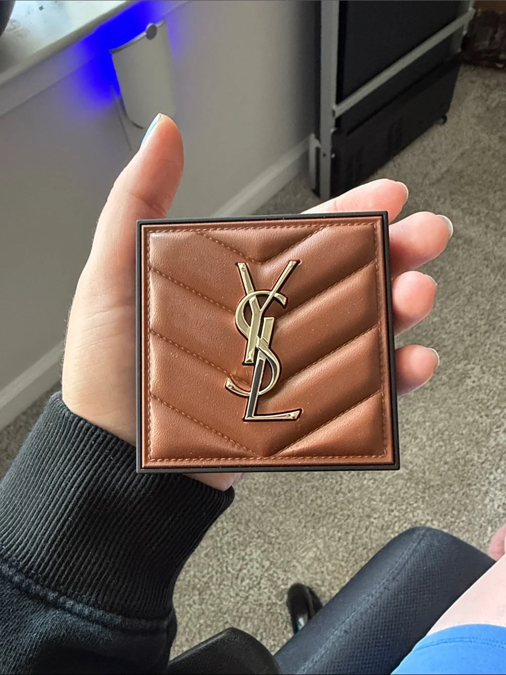 YVES ST LAURENT - NIB all hours hyper bronze